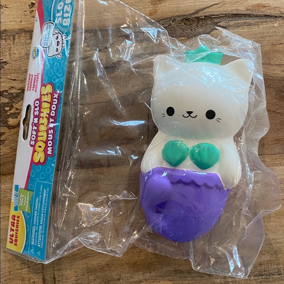 Mermaid squishy bundle - Picture 4 of 7